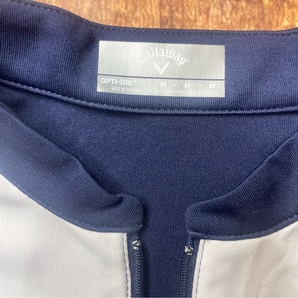 Women’s Callaway sleeveless 3/4 zip golf shirt. Medium - Picture 5 of 5